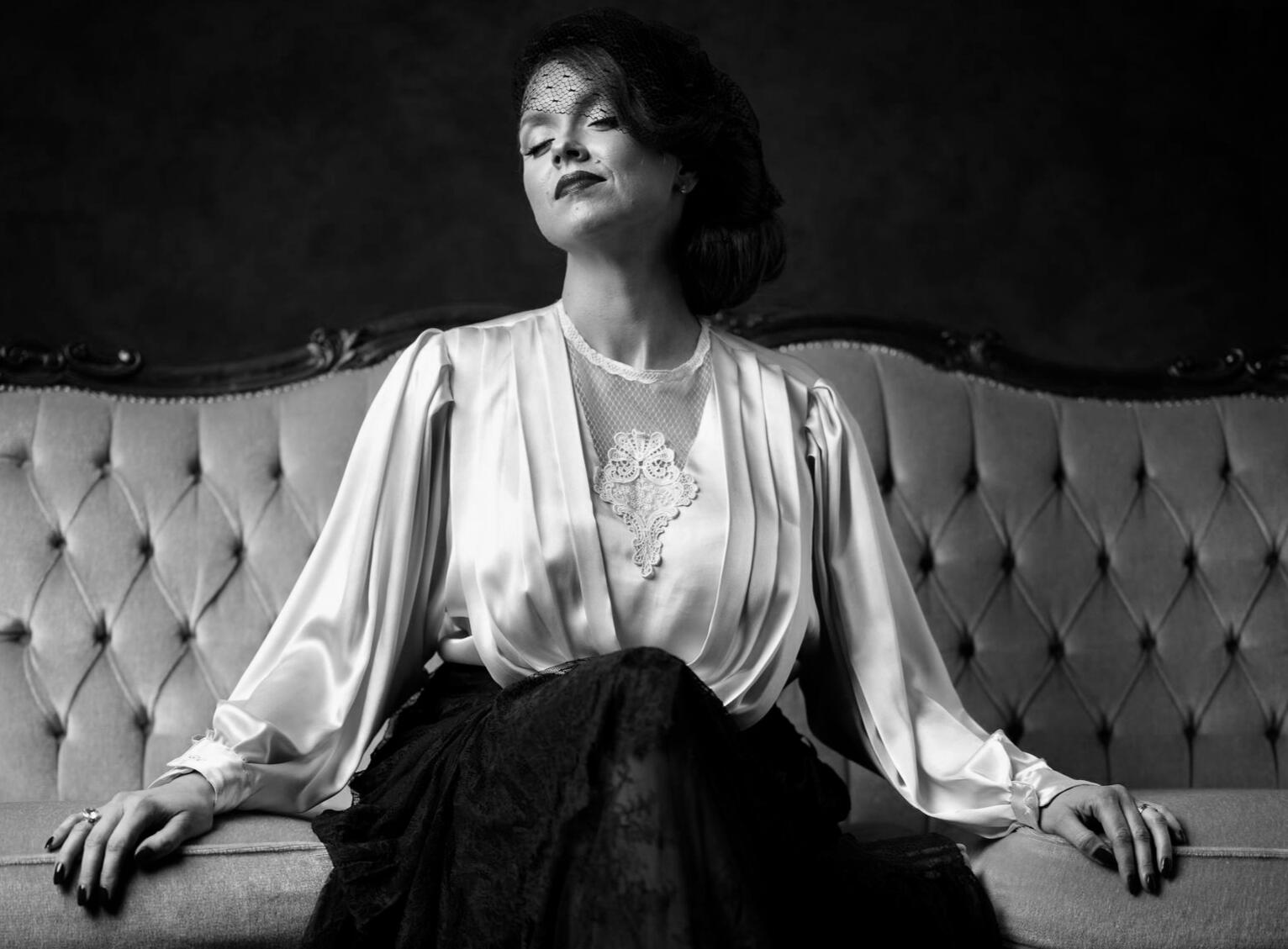THE ICONIC WOMAN Arts